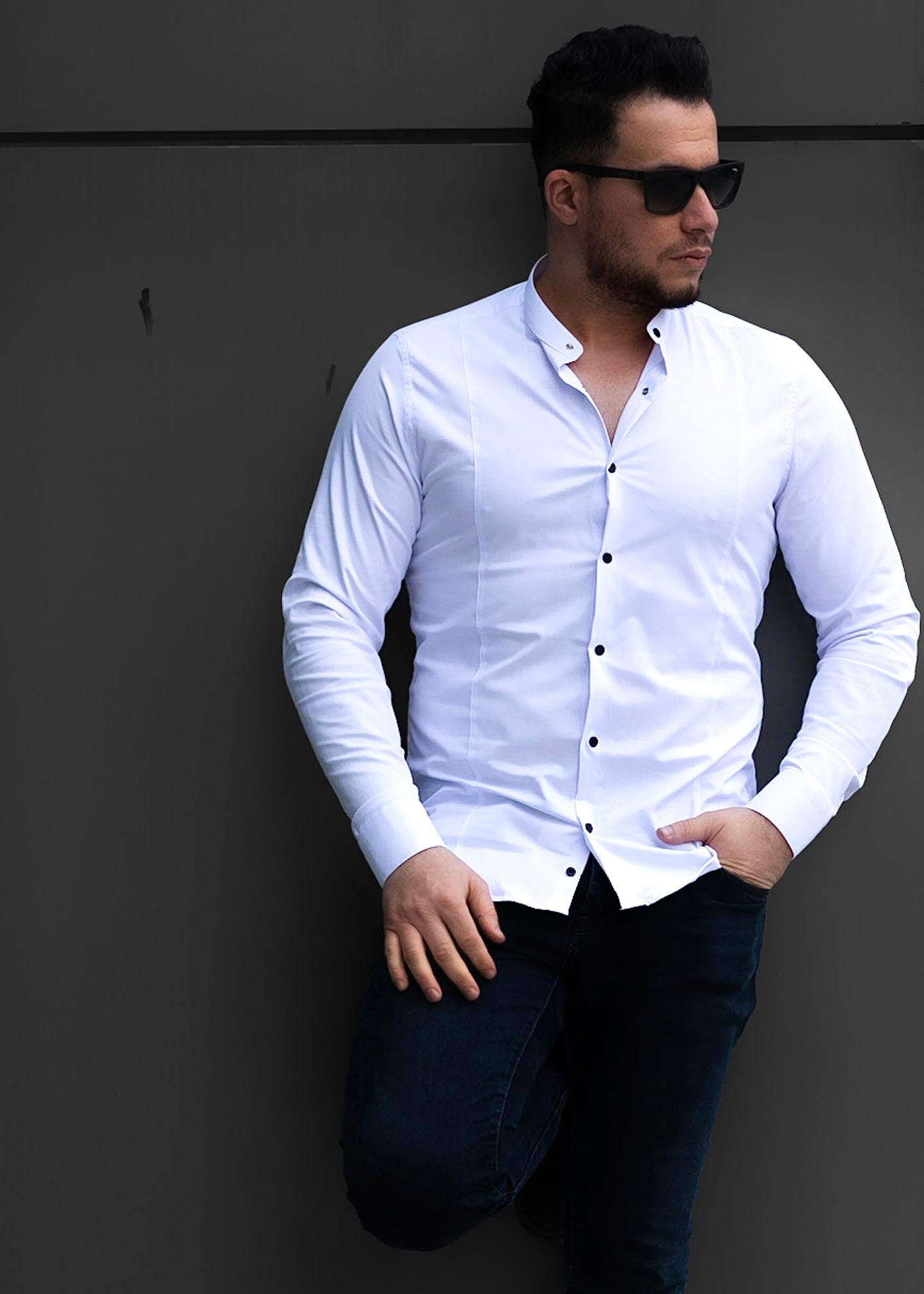 Біла сорочка приталена на кнопках із модними виточками M L XL XXL 3XL 01-03-4012