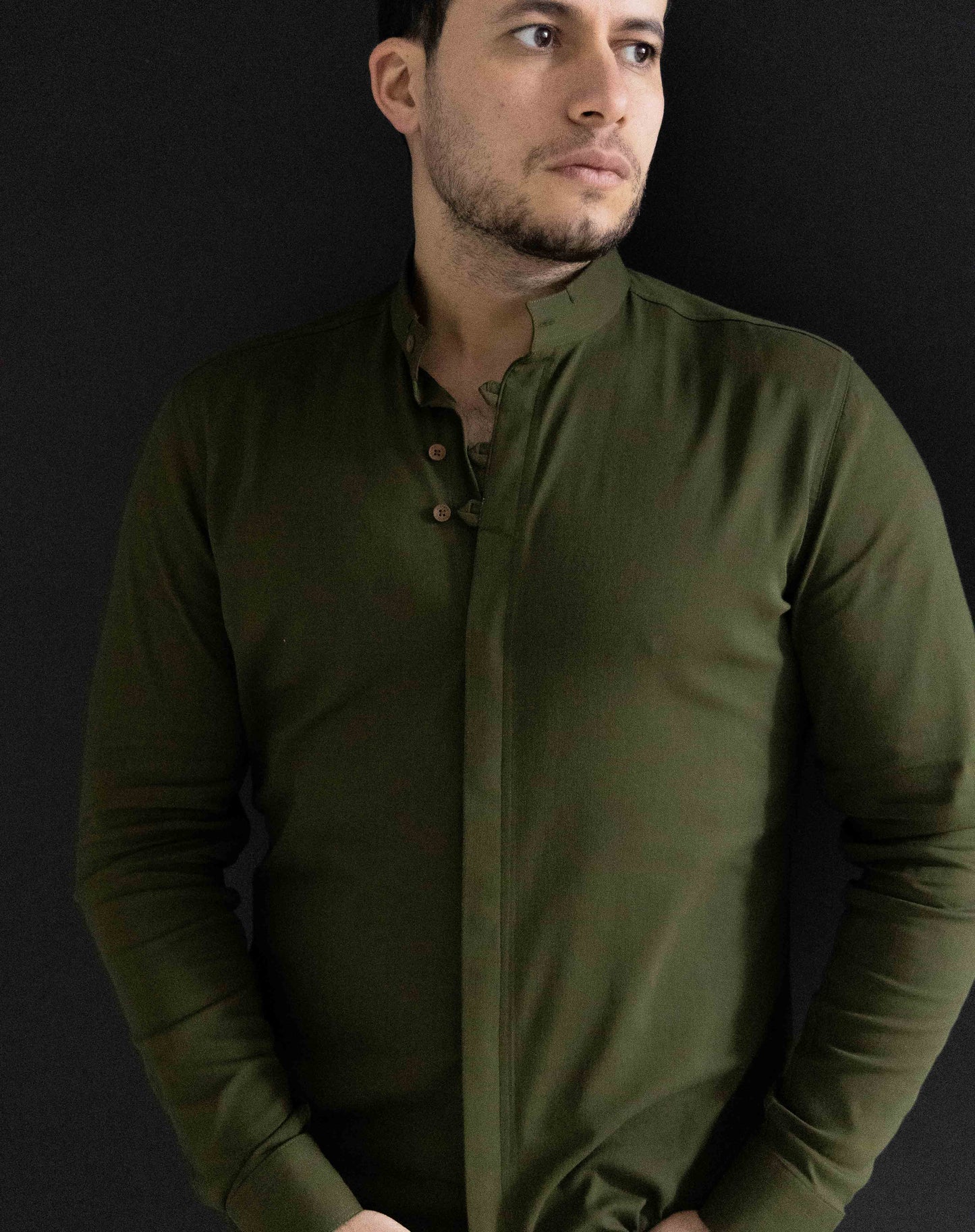Сорочка під кольоровий джинс кольору хакі з дизайнерським коміром L XL XXL 18-91-501