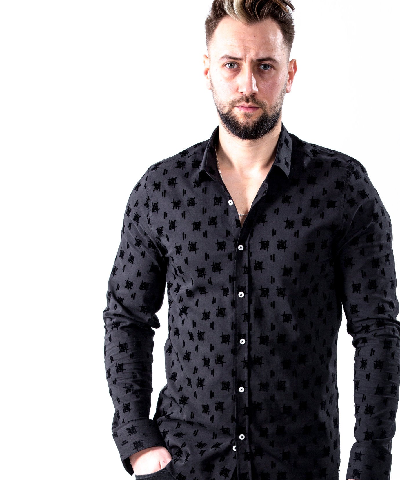 Стрейчева чорна дизайнерська сорочка з малюнком L XL 80-06-460